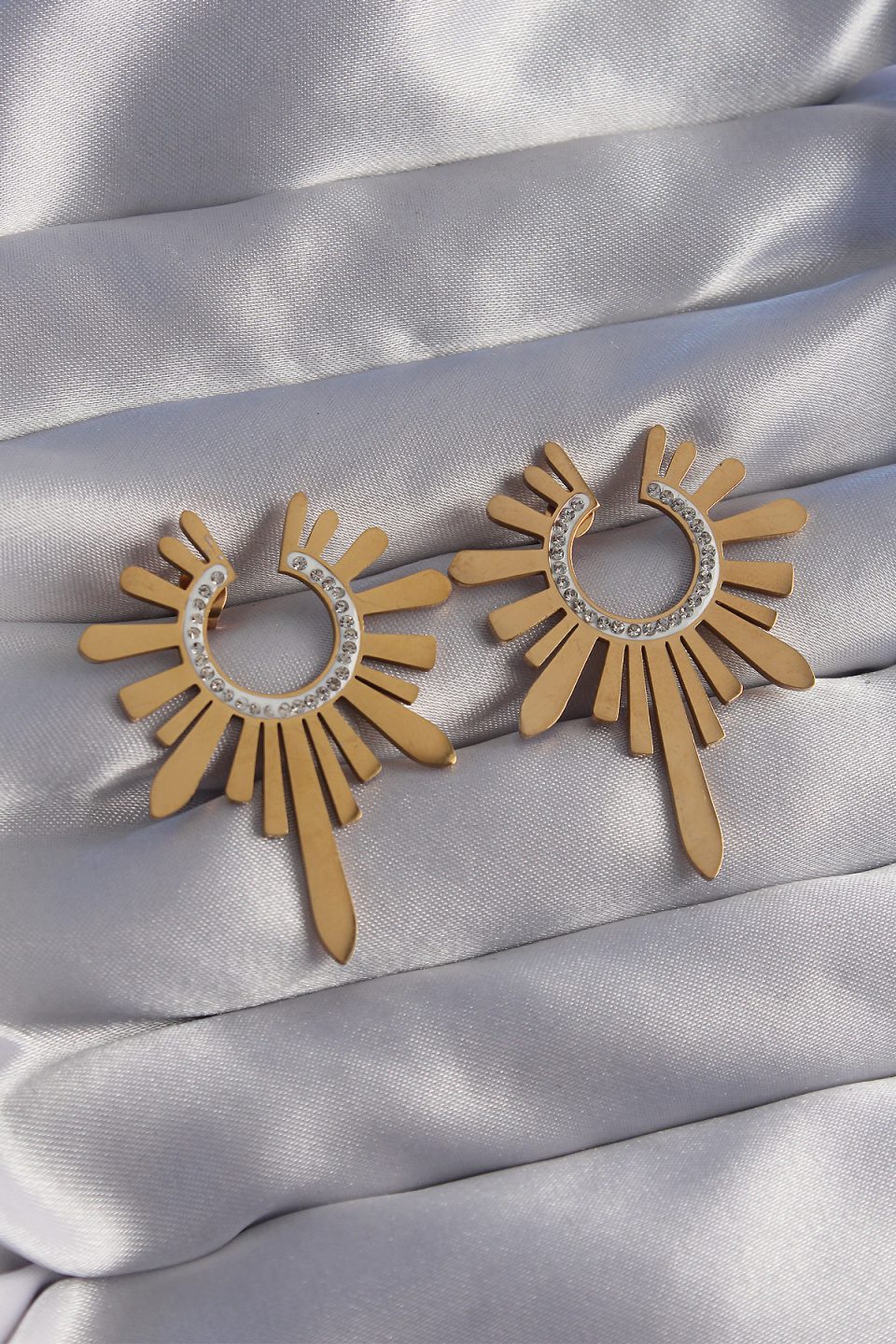 Shekka 316L Çelik Gold Renk Zirkon Taşlı Güneş Figürlü Küpe