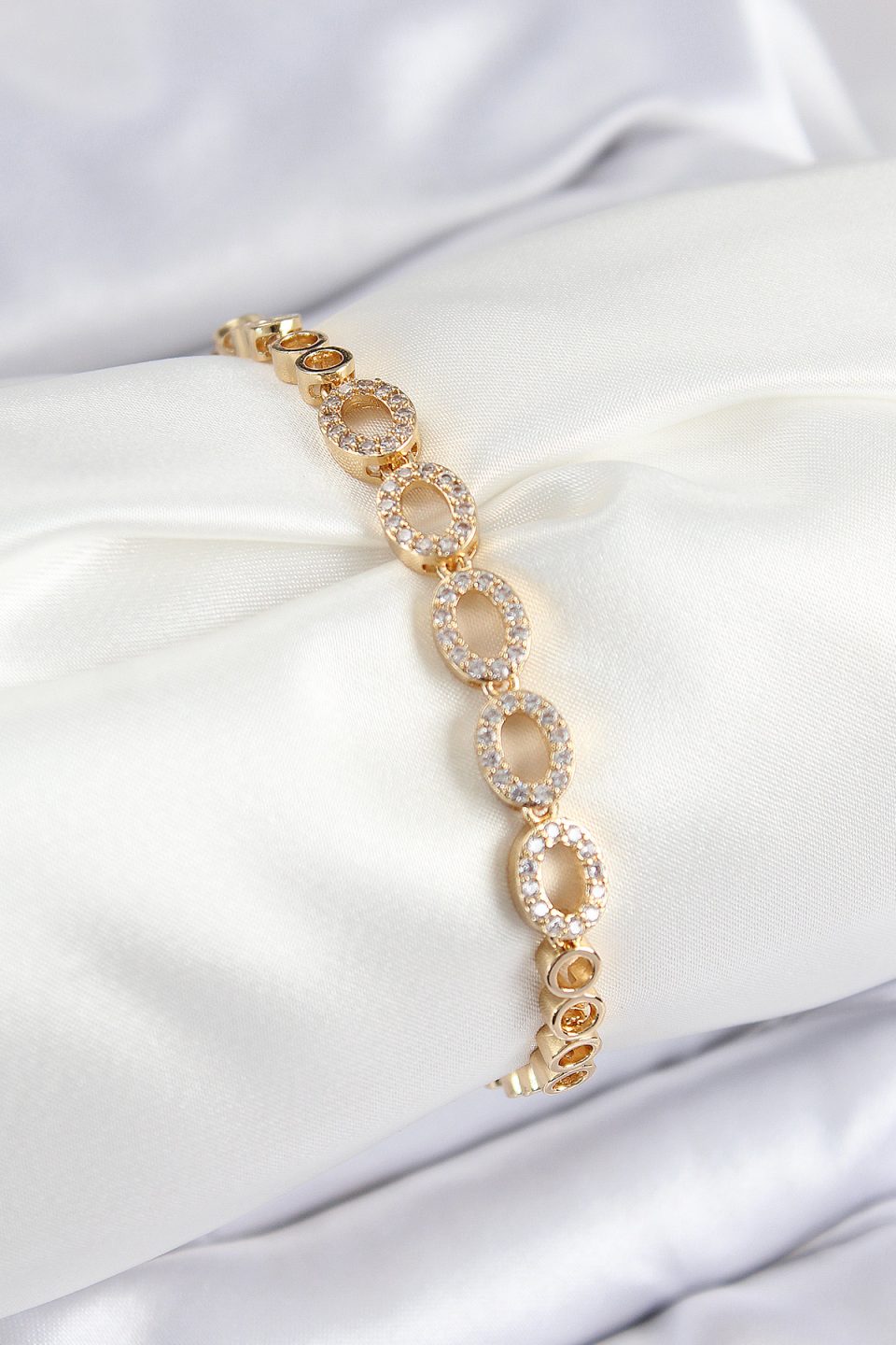 Shekka Pirinç Zirkon Taşlı Oval Model Gold Renk Kadın Bileklik