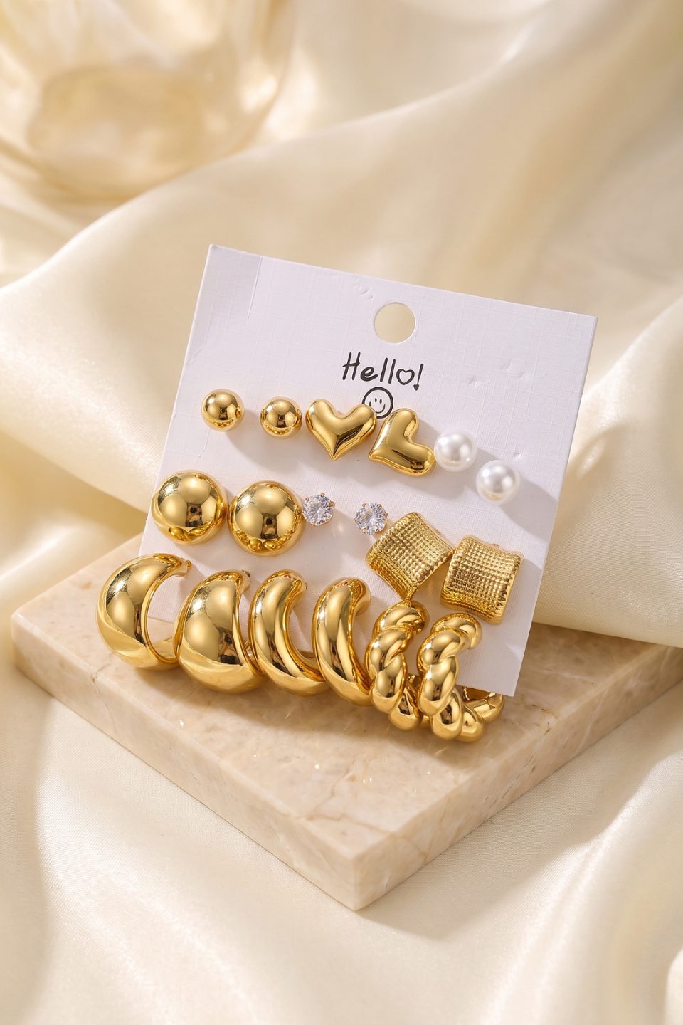Shekka Gold Renk Metalik Kaplamalı Karışık Model Detaylı CCB 9 Çift Küpe Seti