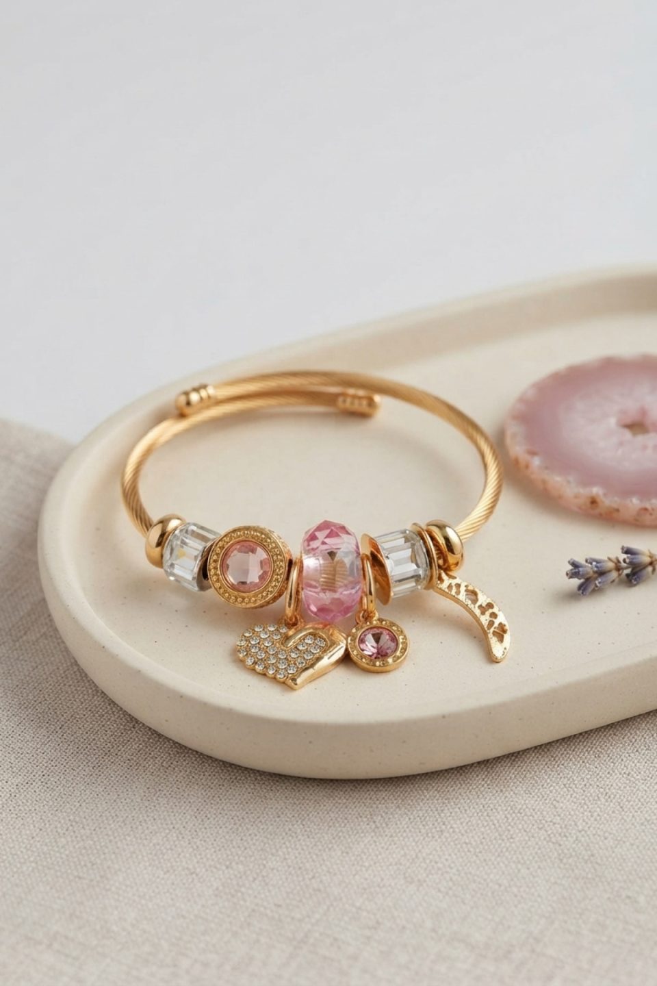 Shekka Kalp Model Gold Renk Pembe Charmlı Bileklik