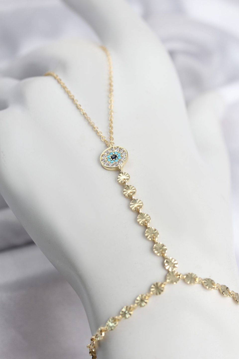 Shekka Gold Renk Pirinç Zirkon Taşlı Nazar Model Şahmeran