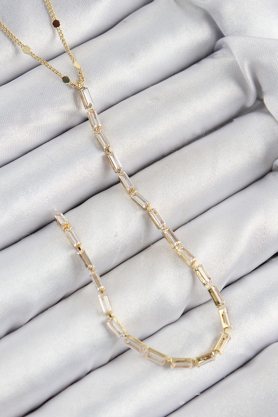 Shekka Pirinç Zirkon Taşlı Model Gold Renk Y Kolye